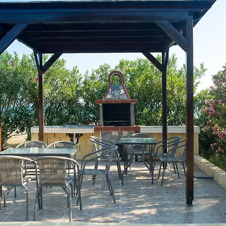 Διαμέρισμα Monopetro *