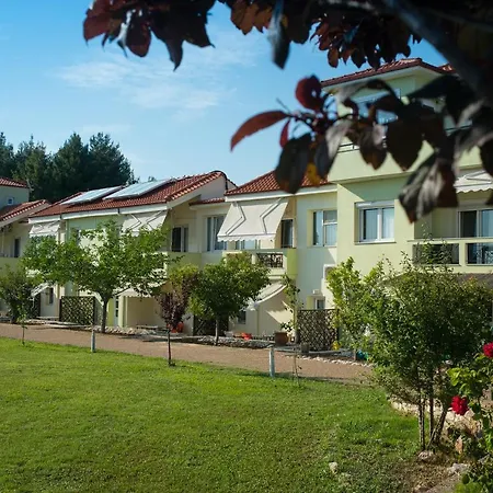 Апартаменты Monopetro *